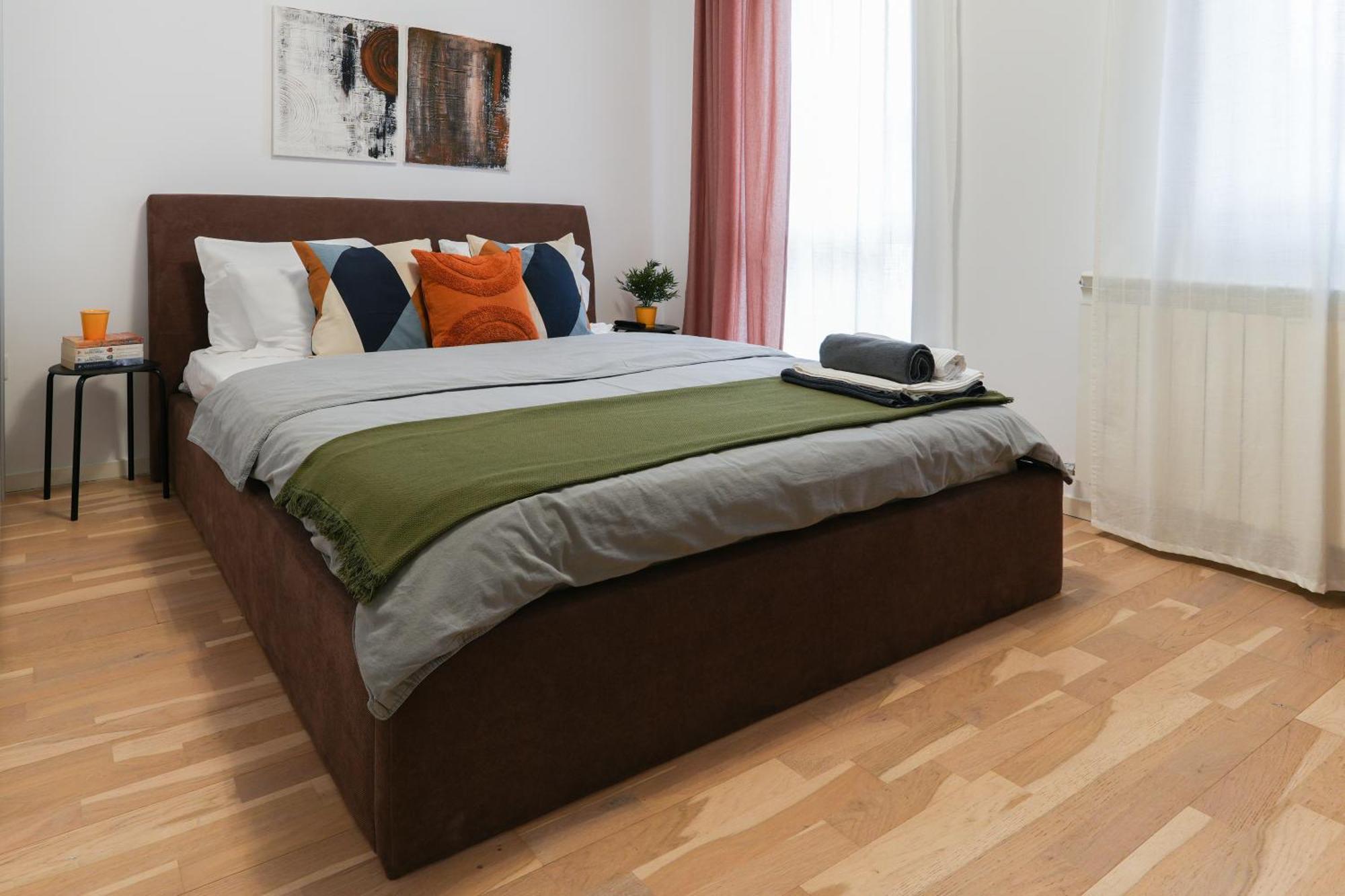 Amalia - Quiet 1Br Apartment With Parking & Wi-Fi บูคาเรสต์ ภายนอก รูปภาพ