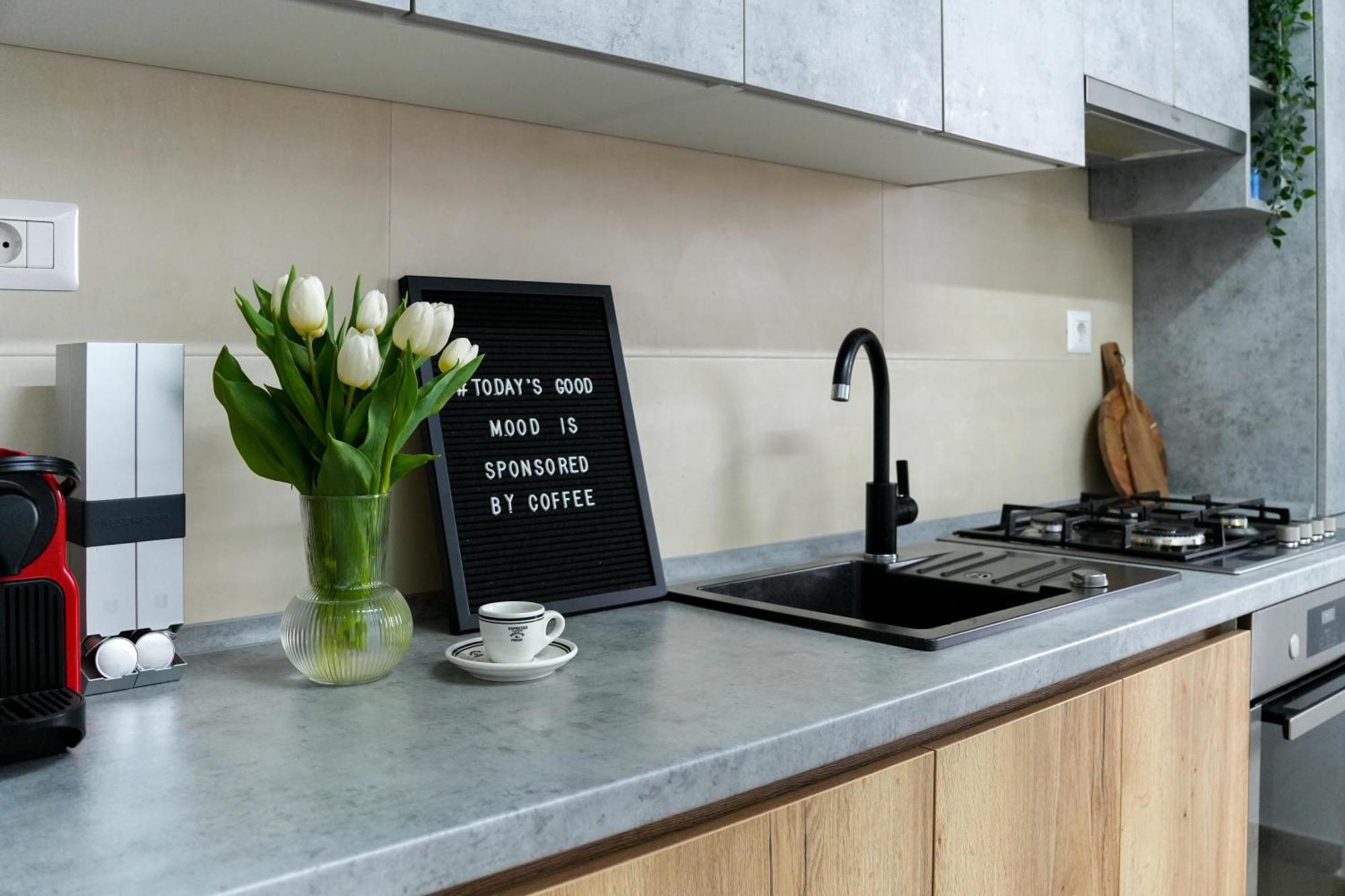 Amalia - Quiet 1Br Apartment With Parking & Wi-Fi บูคาเรสต์ ภายนอก รูปภาพ